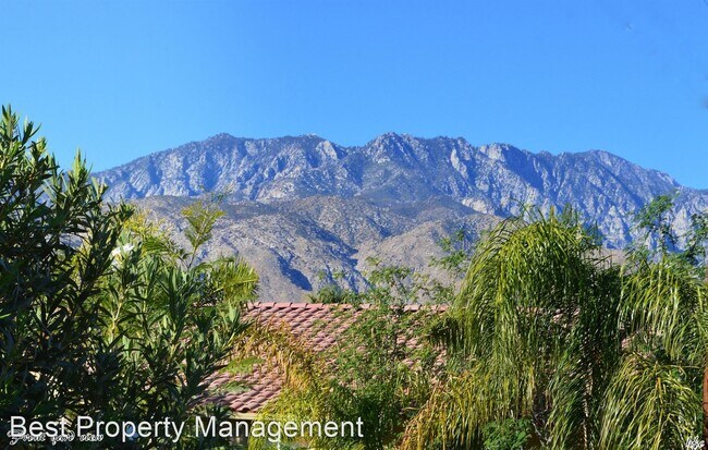 Foto del edificio - 2 br, 2 bath House - 1820 N. Los Alamos Rd.