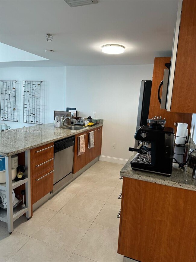 Foto del edificio - 185 SW 7th St