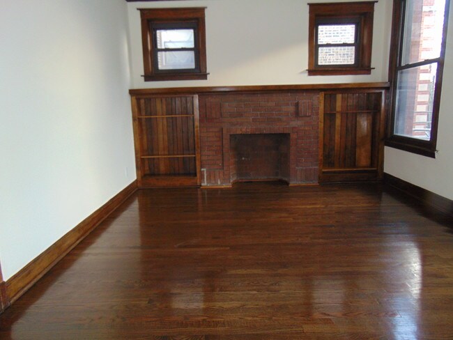 Foto del edificio - 6245 S Sacramento Ave