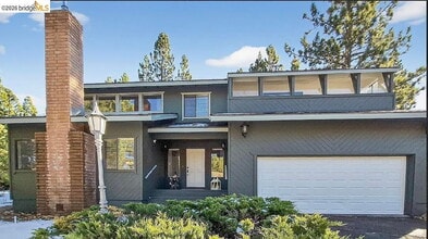 Building Photo - 2524 Cattlemans Trail
