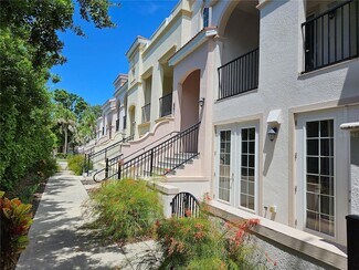 Building Photo - 461 Nokomis Ave S