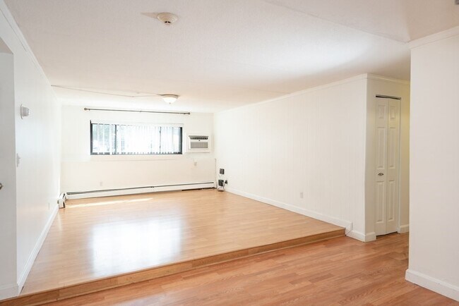 Building Photo - 43 McCormick Terrace