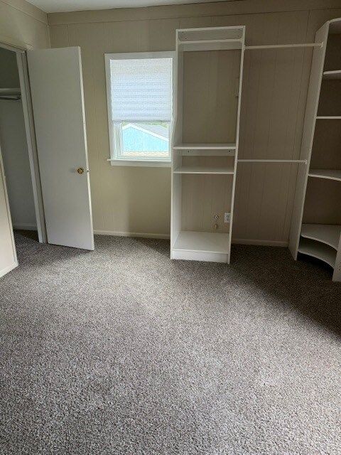 Segundo dormitorio con alfombra nueva - 4238 State Park Dr