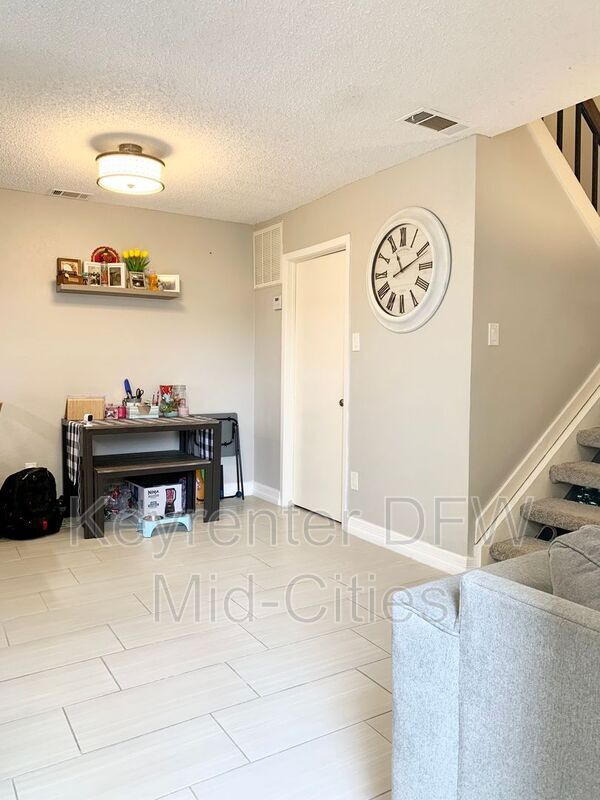 Building Photo - 2623 Piedras Dr
