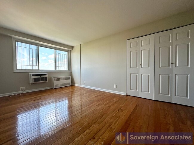 Building Photo - 40 E Sidney Ave