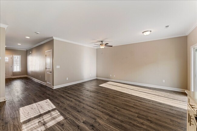 Foto del edificio - 320 Titan Rdg Wy