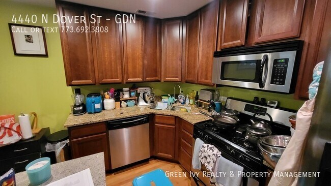 Building Photo - Amazing 2 Bed 2 Bath in Sheridan Park