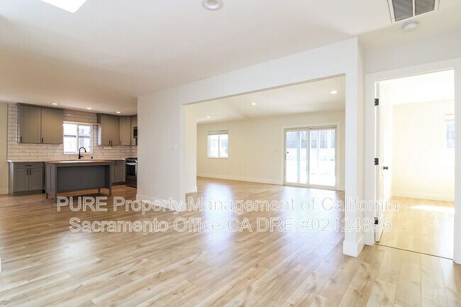 Building Photo - 5713 Mesa Verde Cir