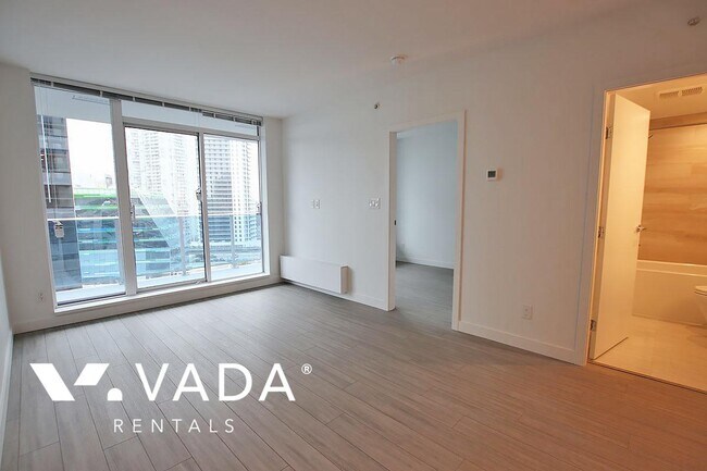 Photo du bâtiment - King George Hub One 1 Bed Apartment Rental...