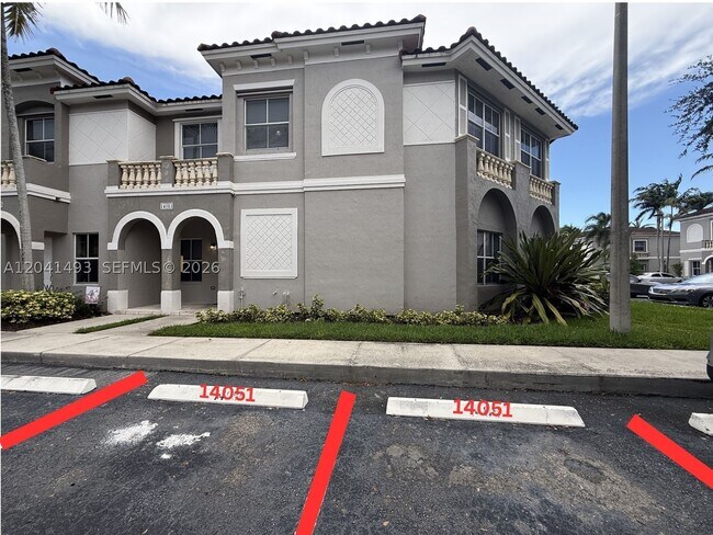 Foto del edificio - 14051 SW 49th St
