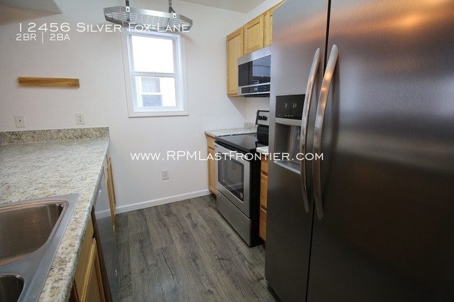 Building Photo - 12456 Silver Fox Ln