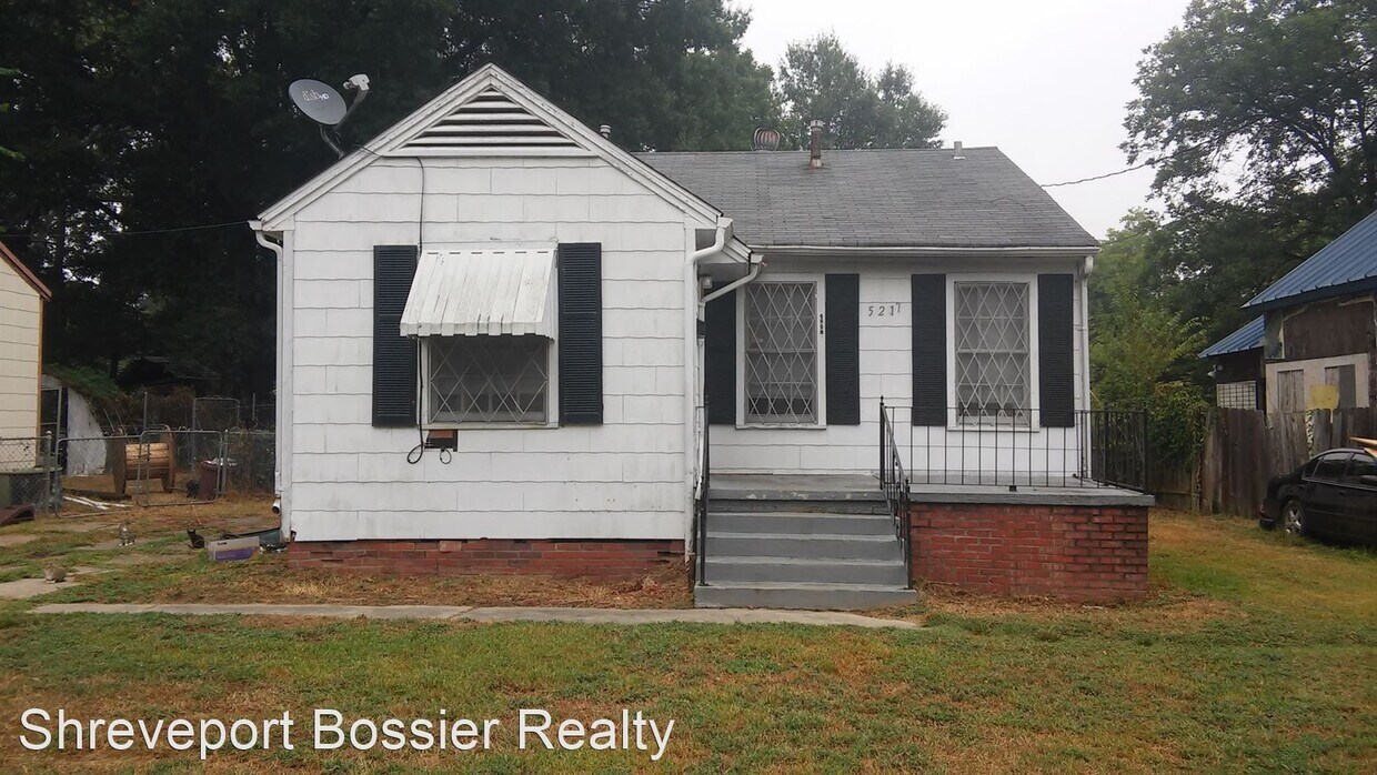 3 br, 1 bath House 5217 Bienville Ave House Rental in Shreveport