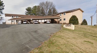 Building Photo - 724 Liberty Bell Blvd