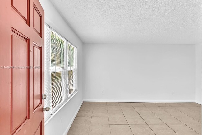 Building Photo - 311 Gulfstream Rd