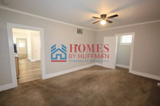 Building Photo - Two Bedroom House | Two Bathrooms