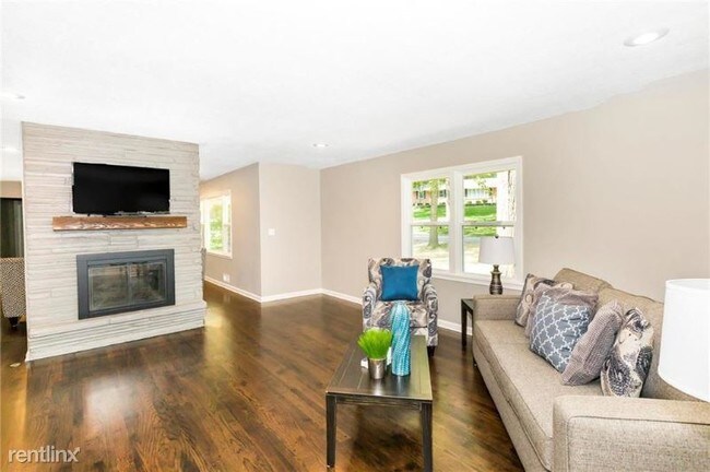 Foto del edificio - 4 br, 2.5 bath House - 9201 Belinder Rd