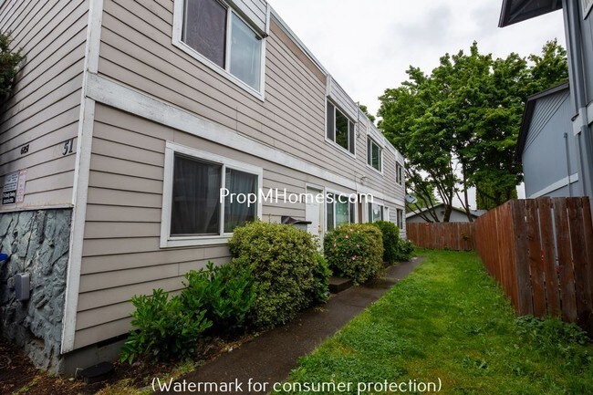 Foto del edificio - 6851 N Fessenden St