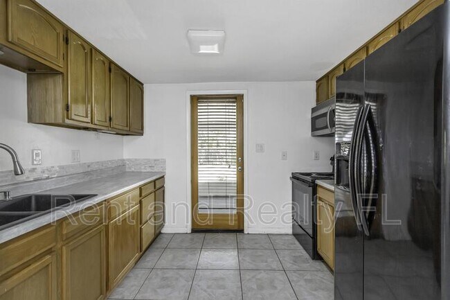 Foto del edificio - 1805 N Taylor Rd