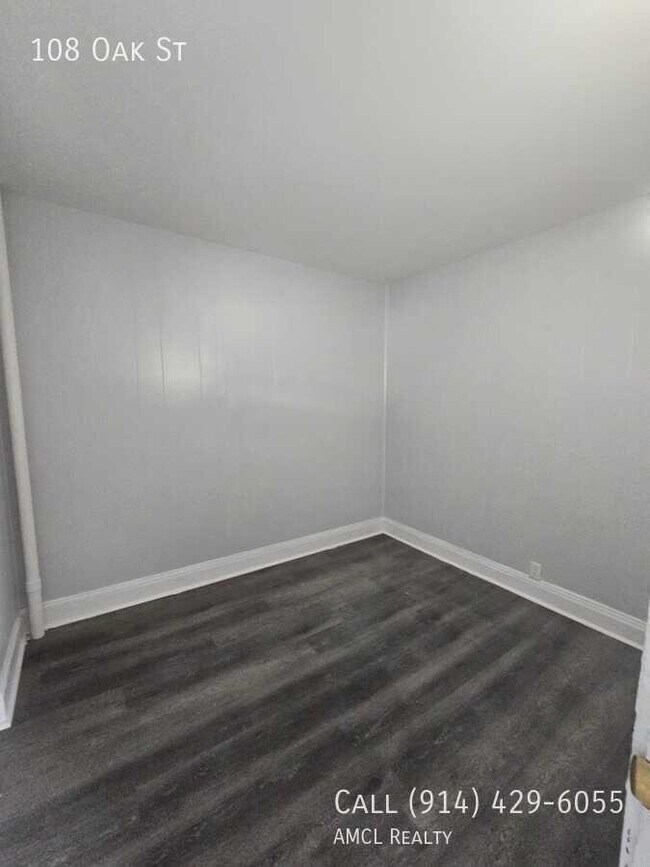 Foto del edificio - 108 Oak St