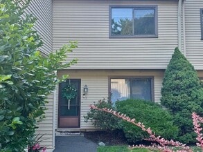 Building Photo - 1 Horizon Dr