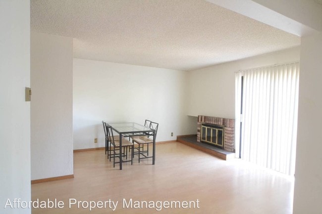 Building Photo - 3 br, 2.5 bath House - 40630 High Street