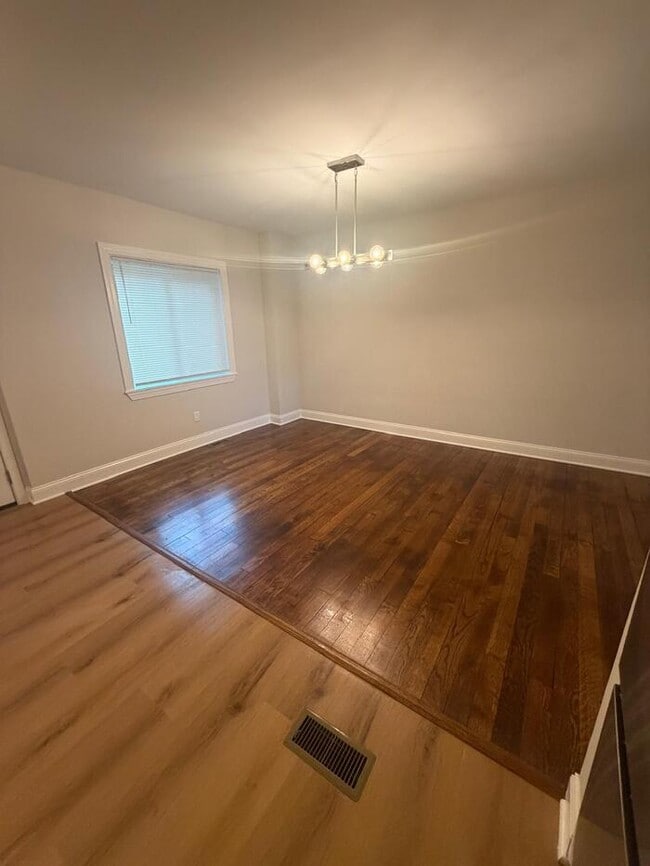 Foto del edificio - 3 Bedrooms 21212 Housing Voucher Accepted