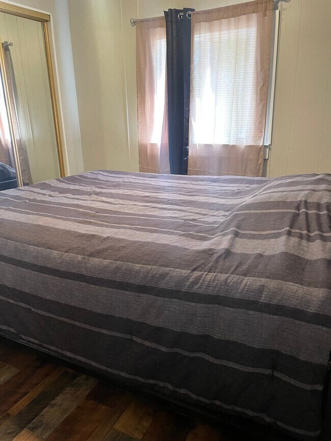 Foto del edificio - 18688 Conard Ave