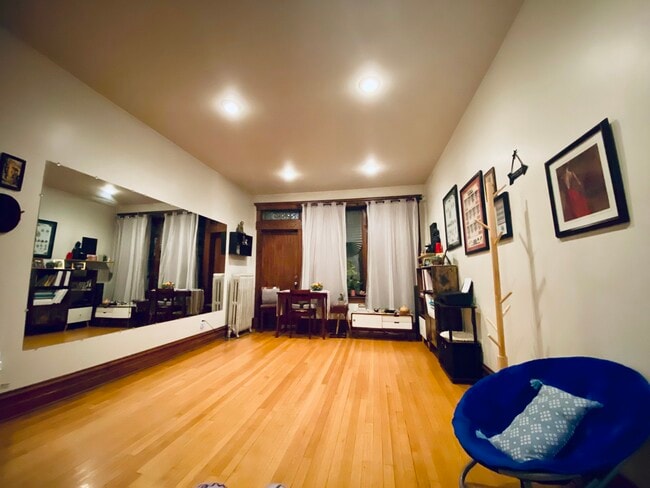 Foto del edificio - 3938 N Ashland Ave