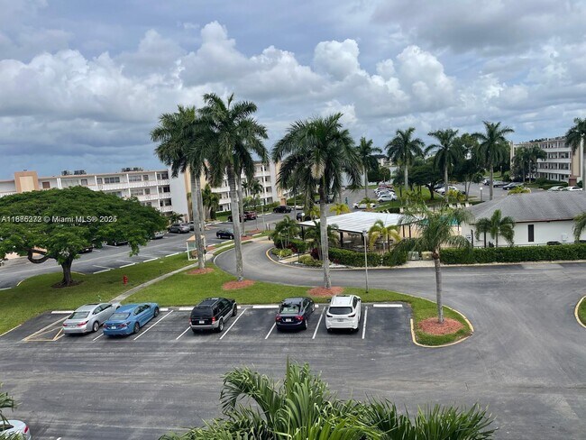 Foto del edificio - 1072 Cornwall D