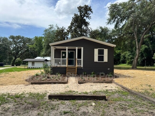 Building Photo - 175 SW Bulldawg Gln