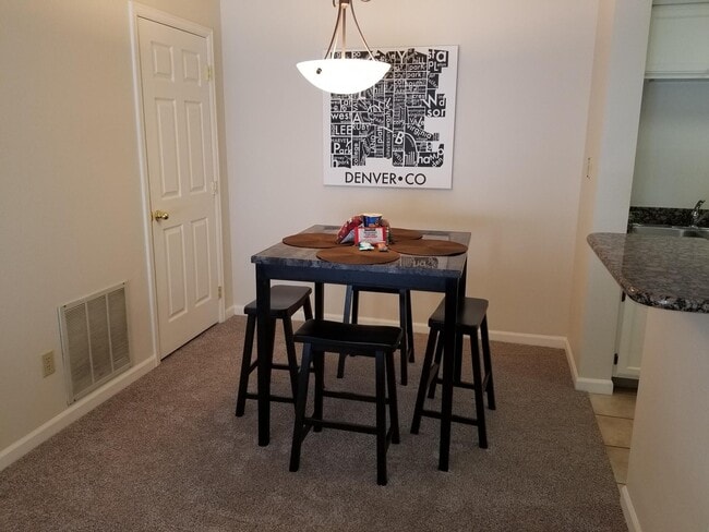 Building Photo - Updated, fully furnished one bedroom condo...