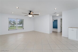 Building Photo - 180 Cypress Way E