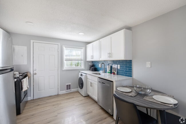 Building Photo - ReNew Groton