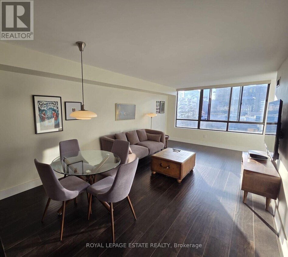 Primary Photo - 117 Gerrard St E