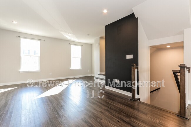 Building Photo - 12 Kohlmyer Dr
