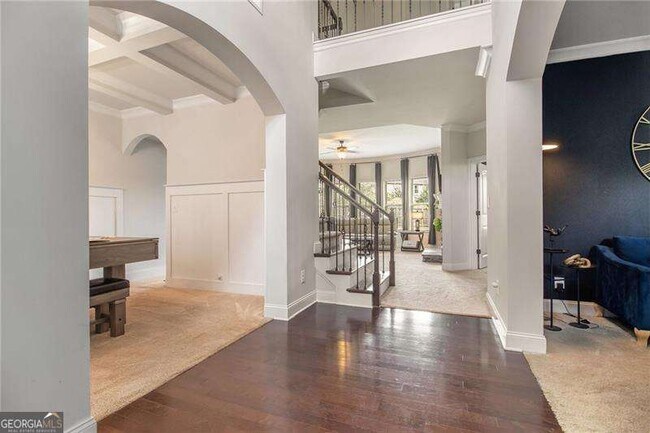 Foto del edificio - 2701 Blake Towers Ln