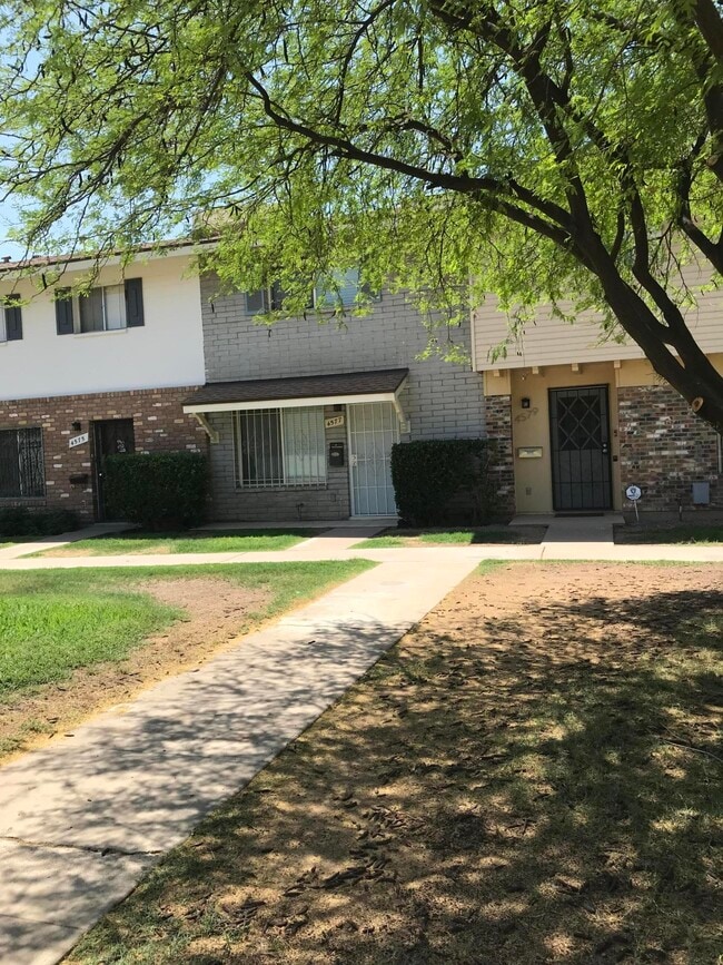 Building Photo - 4577 N 17th Ave