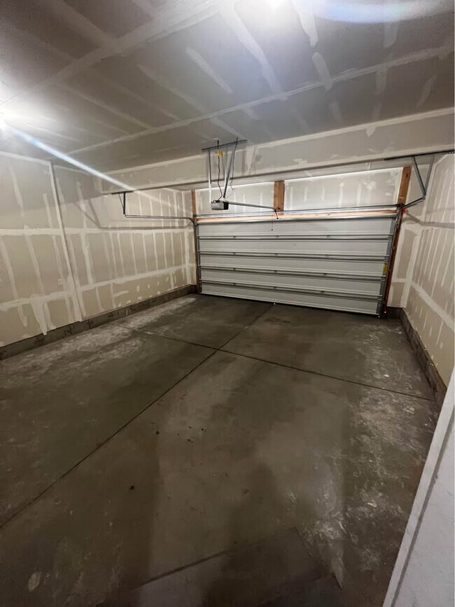 Foto del edificio - 10656 N 36th E