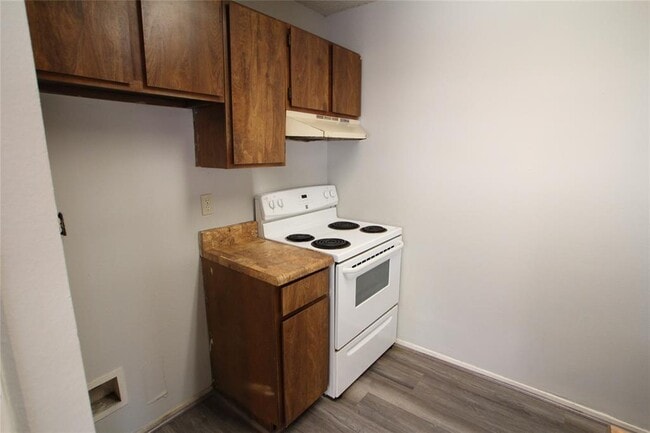 Building Photo - 5422 Farley Dr