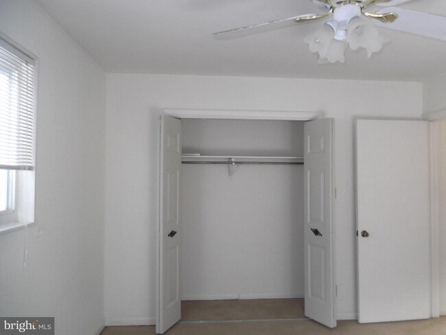 Building Photo - 2059 N Woodstock St