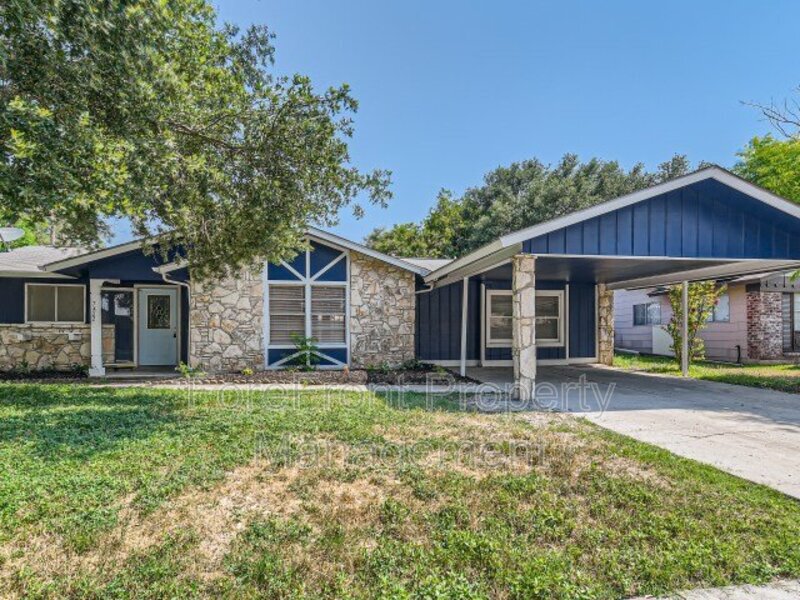 Primary Photo - 7422 Stonehouse Dr