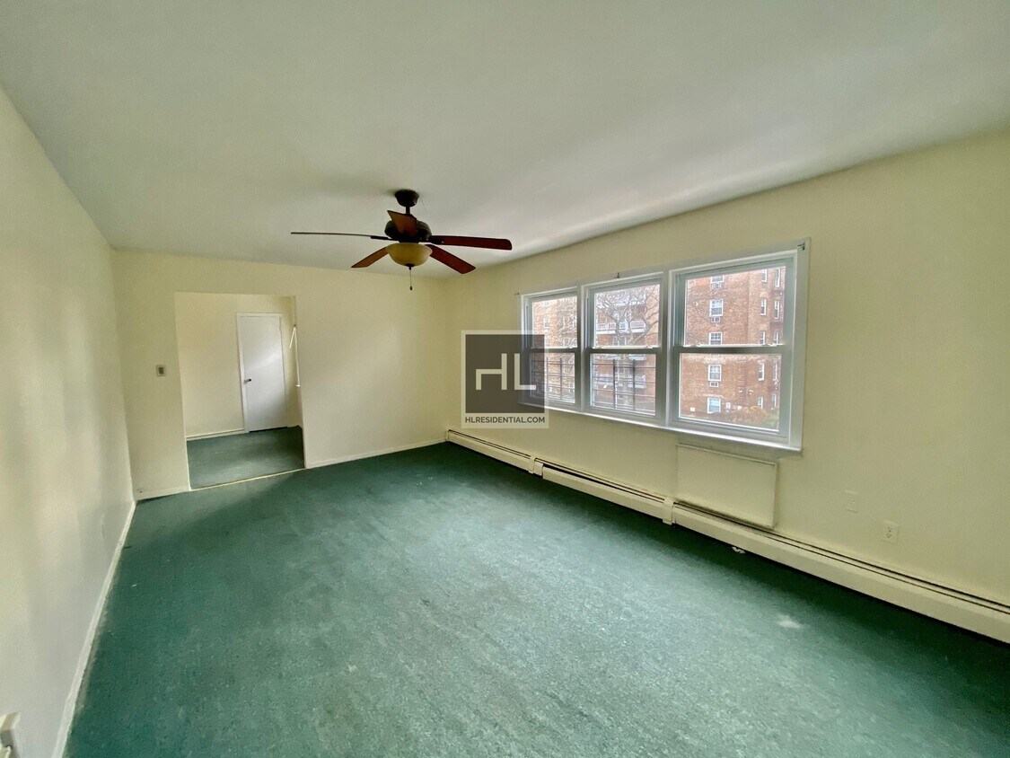 Foto principal - 88 STREET Howard Beach
