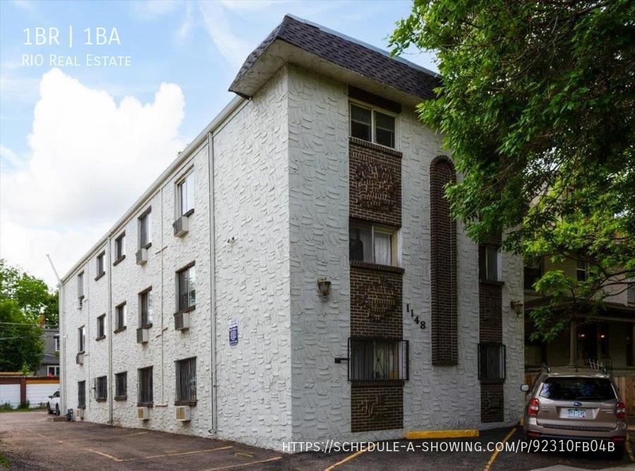 Primary Photo - STUNNING 1 BEDROOM W/ TONS OF NATURAL LIGH...