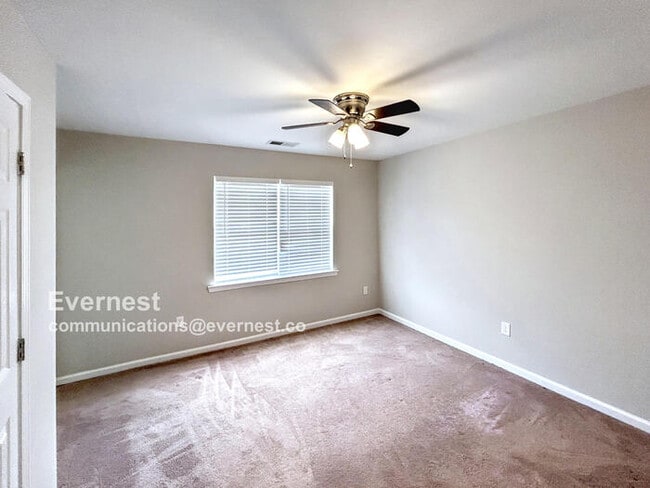 Building Photo - 340 Rocky Ridge Cir