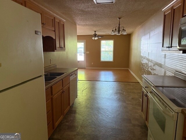 Foto del edificio - 57 Crestwood Dr