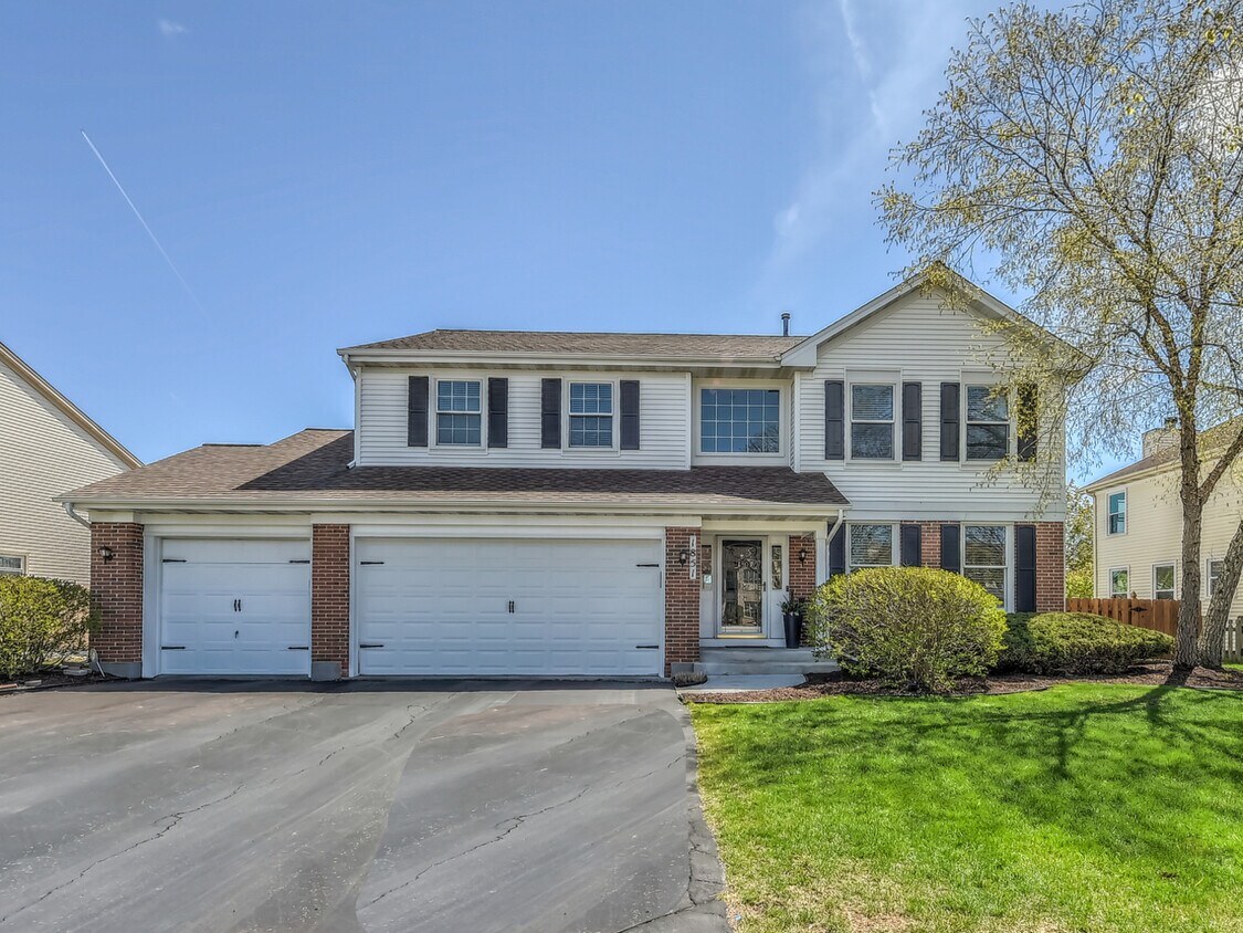 1851 Dorchester Ave, Algonquin, IL 60102 House Rental in Algonquin