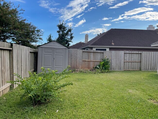 Building Photo - 12927 Lindsey Ln