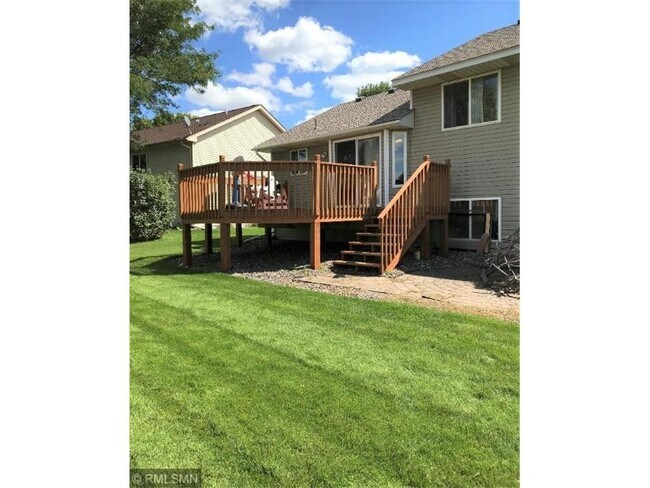 Foto del edificio - 2815 88th Ln NE