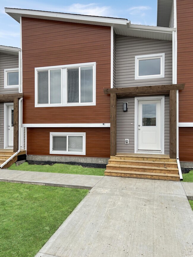 Building Photo - 9549-95114 114 Ave