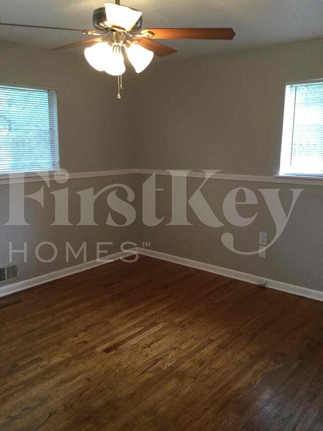 Foto del edificio - 6634 Imperial Dr